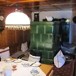 Πανσιόν Der Steinbock - 300 Jahre Alte - Tirol 2*
