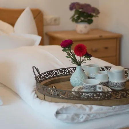 Der Steinbock - 300 Jahre Alte - Tirol Vendégház 2*