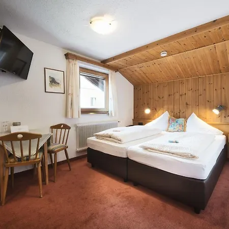 Der Steinbock - 300 Jahre Alte - Tirol 2* Sankt Anton am Arlberg
