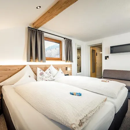 Der Steinbock - 300 Jahre Alte - Tirol 2* Sankt Anton am Arlberg