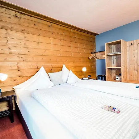 Der Steinbock - 300 Jahre Alte - Tirol Guest house Sankt Anton am Arlberg