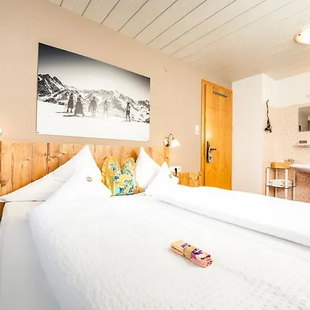 Der Steinbock - 300 Jahre Alte - Tirol 2* Sankt Anton am Arlberg