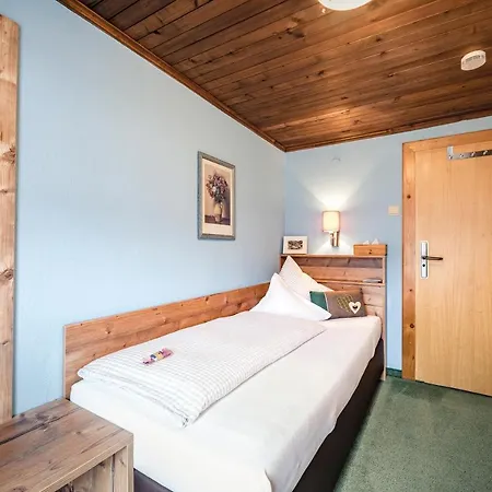Der Steinbock - 300 Jahre Alte - Tirol Guest house 2*