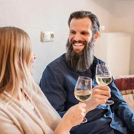 Konukevi Der Steinbock - 300 Jahre Alte - Tirol Sankt Anton am Arlberg