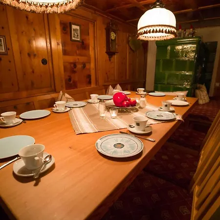 Guest house Der Steinbock - 300 Jahre Alte - Tirol 2*