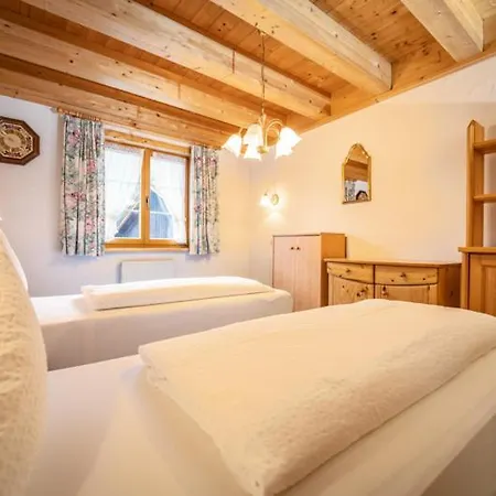 Der Steinbock - 300 Jahre Alte - Tirol Guest house